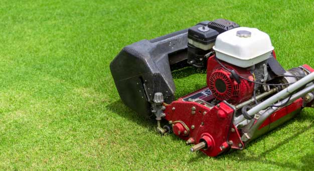 how does a riding lawn mower work