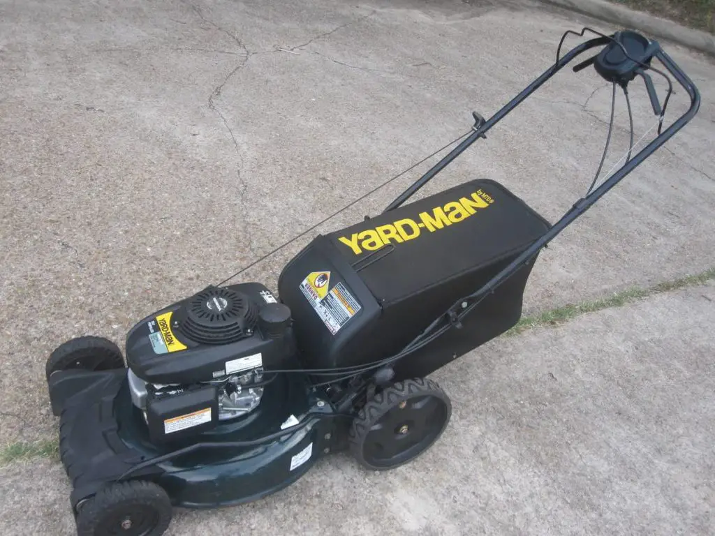 Who Makes Yardman Lawn Mowers