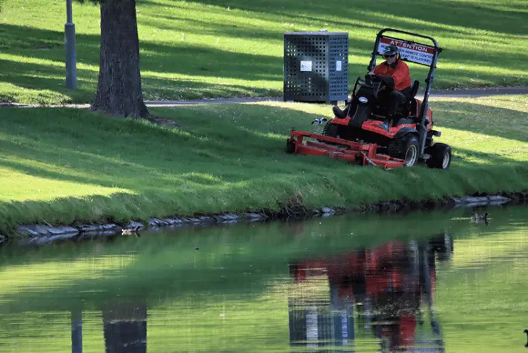 Best Lawn Mower For Steep Slopes The review And Ultimate Guide of 2021