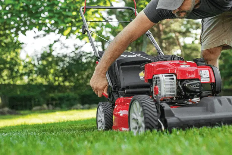 Best Troy Bilt Self Propelled Mower: Reviews and Buying Guide