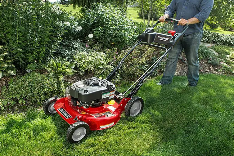 Best Commercial Lawn Mower ( A complete buying guide)