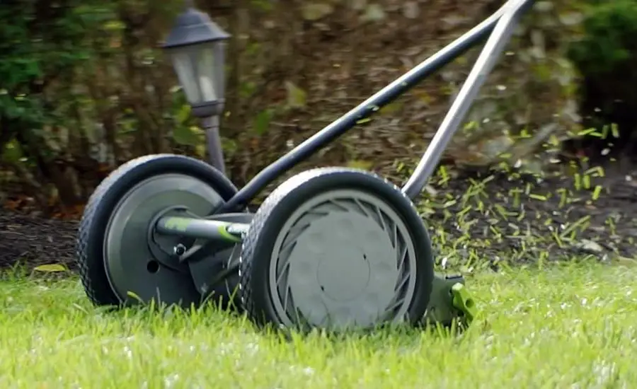 How To Use Manual Lawn Mower