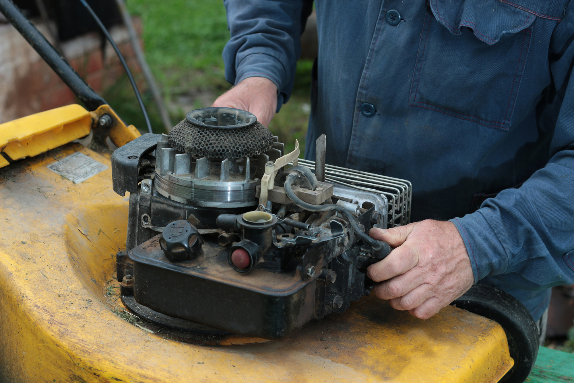 How To Expertly Diagnose And Fix A Faulty Lawn Mower Fuel Pump